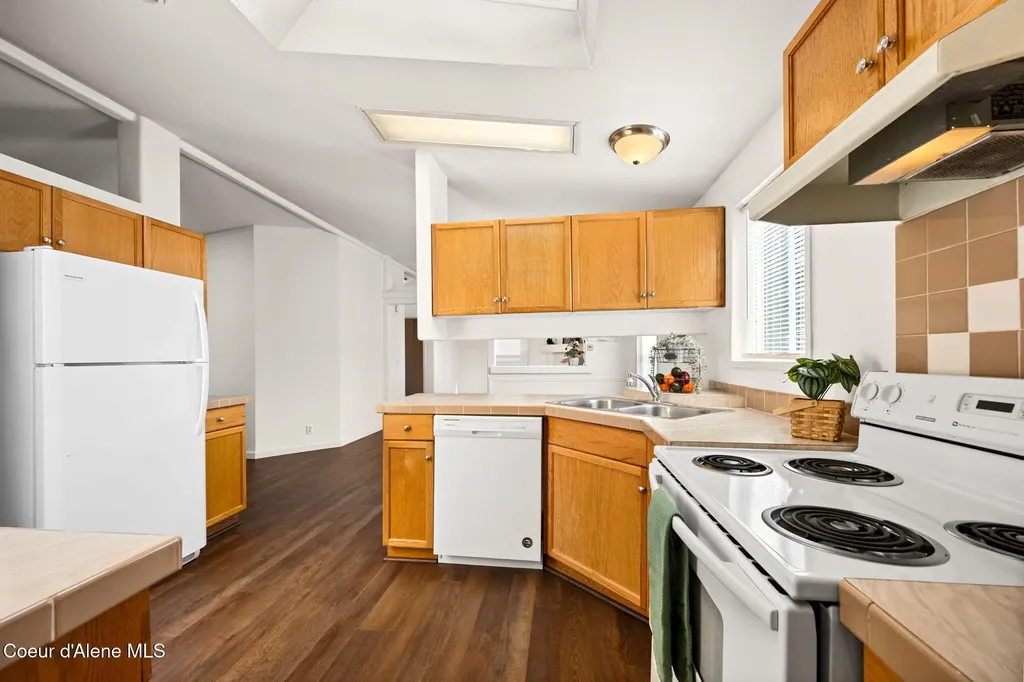 11477 N Alaska Loop Hayden ID 83835