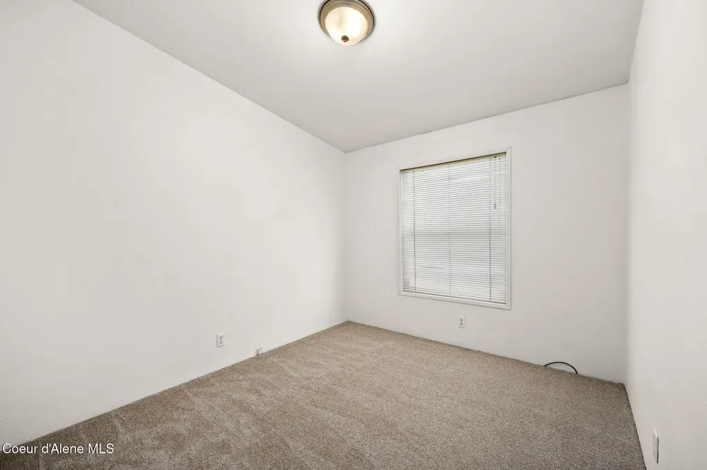 11477 N Alaska Loop Hayden ID 83835