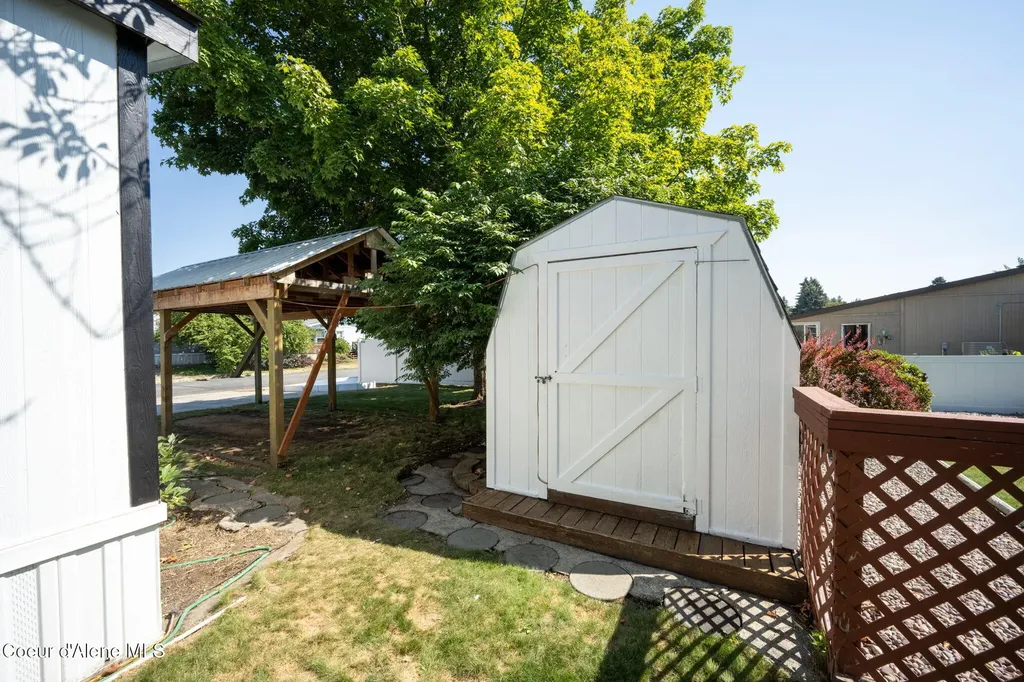 11477 N Alaska Loop Hayden ID 83835