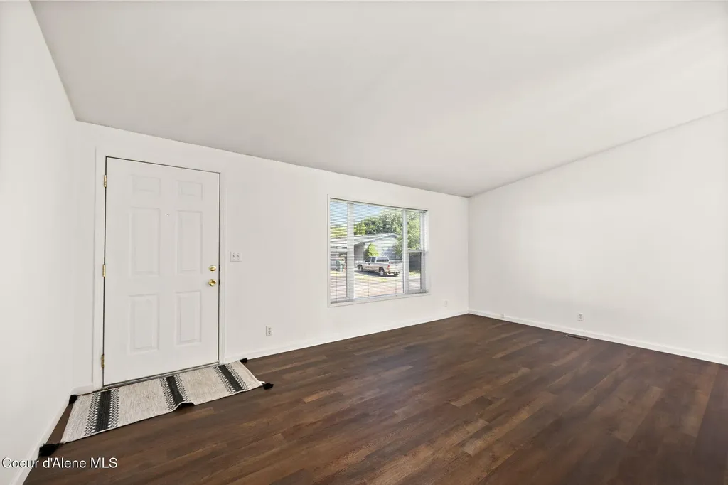 11477 N Alaska Loop Hayden ID 83835