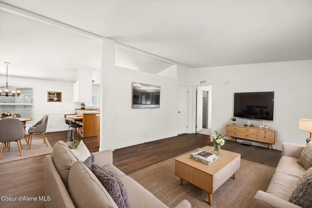 11477 N Alaska Loop Hayden ID 83835