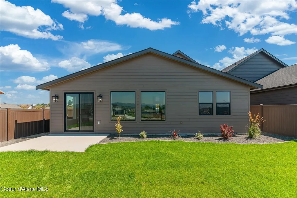 3509 Blaze Lp Post Falls ID 83854