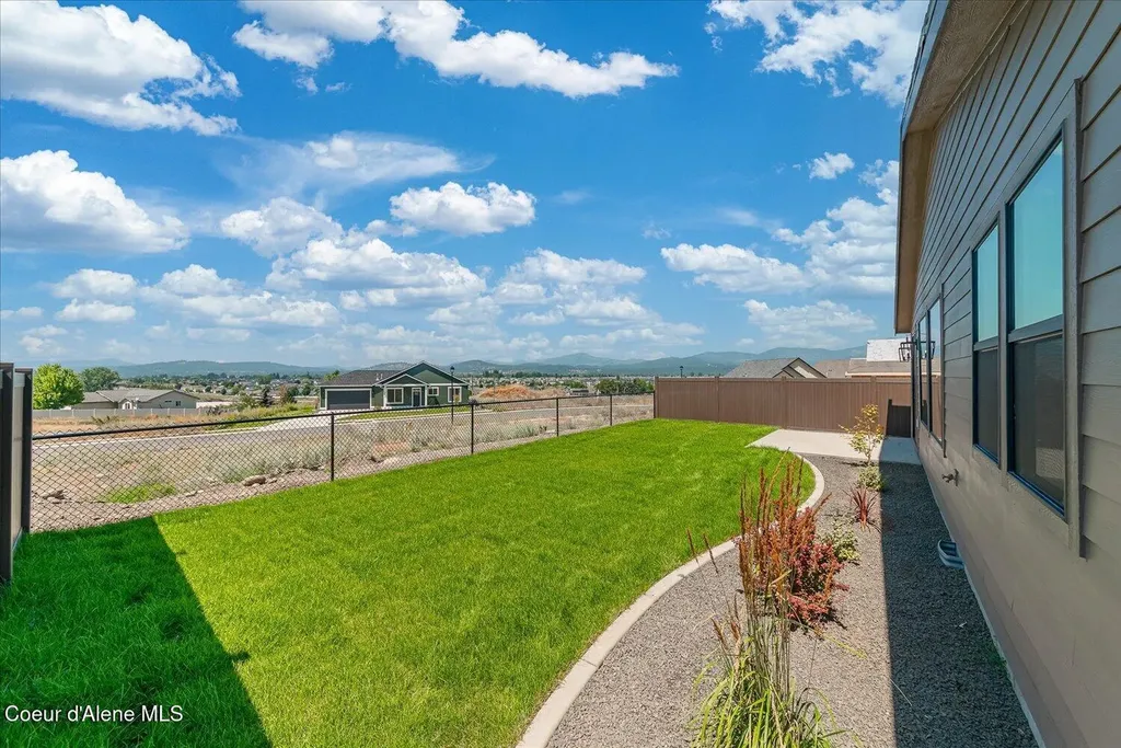3509 Blaze Lp Post Falls ID 83854