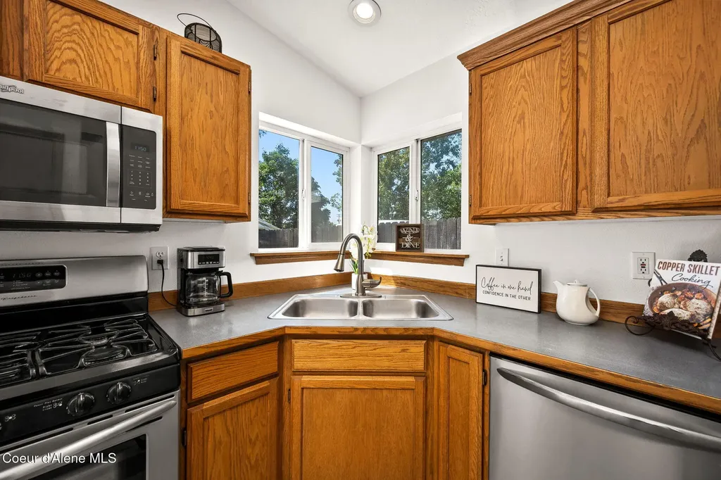 920 W Kyler Avenue Hayden ID 83835