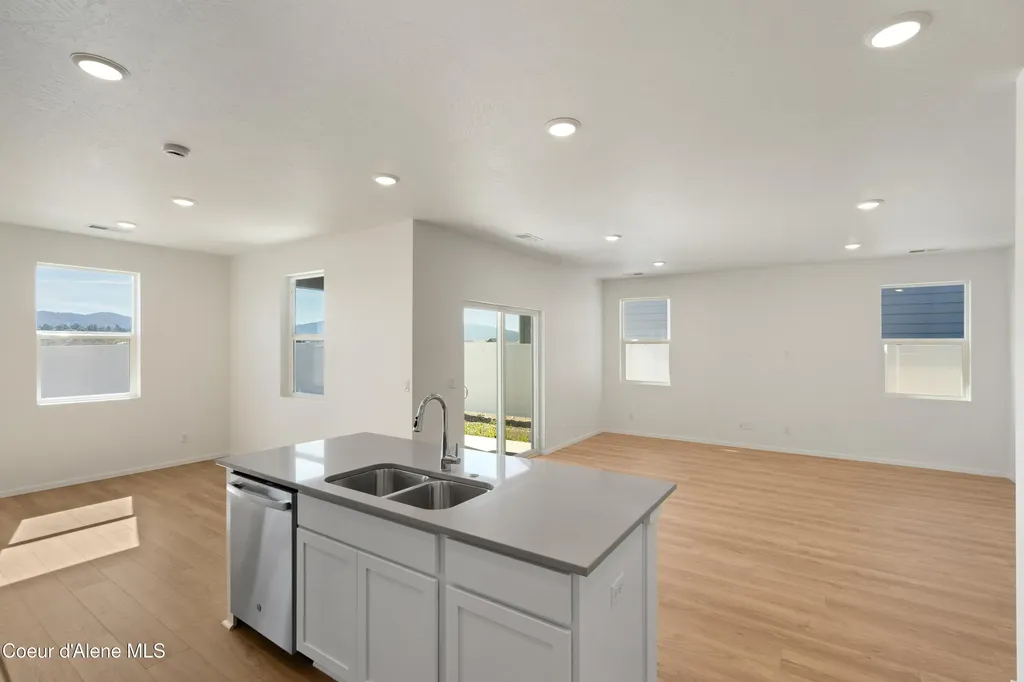 3494 N Columba Street Post Falls ID 83854