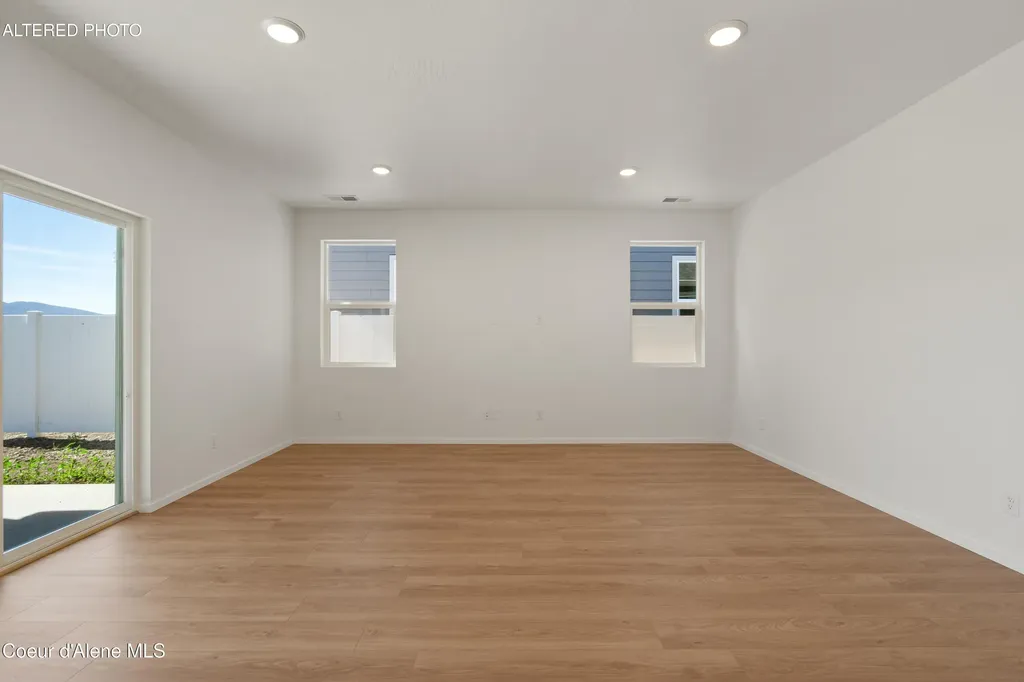 3494 N Columba Street Post Falls ID 83854