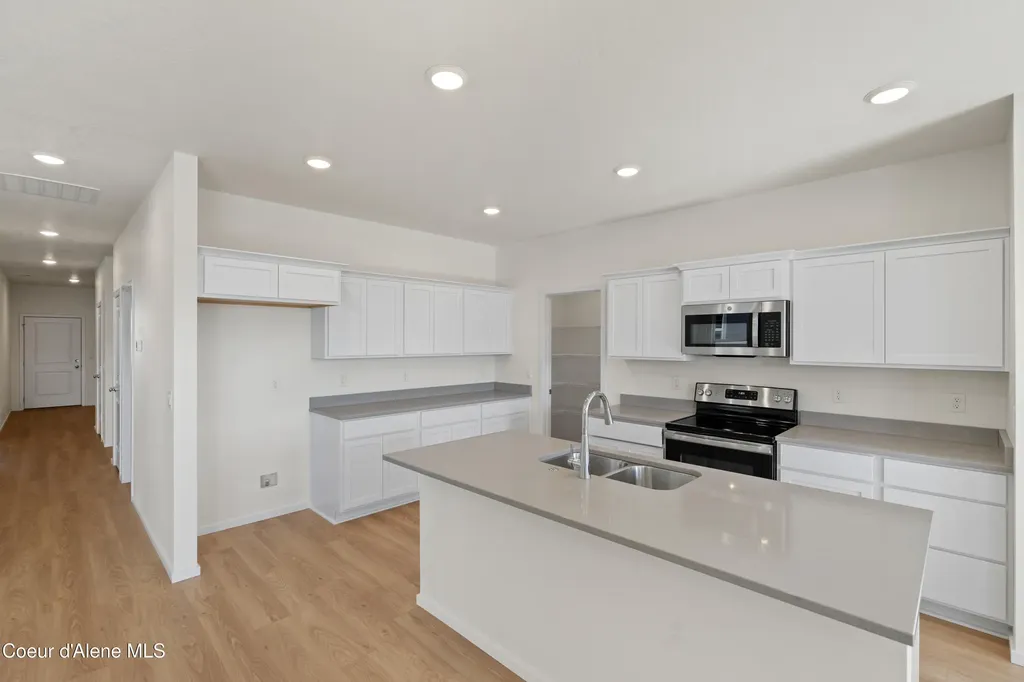 3494 N Columba Street Post Falls ID 83854