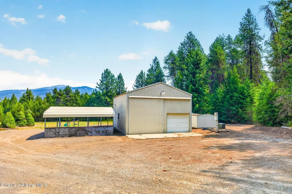1255 Roberts Lane Blanchard ID 83804