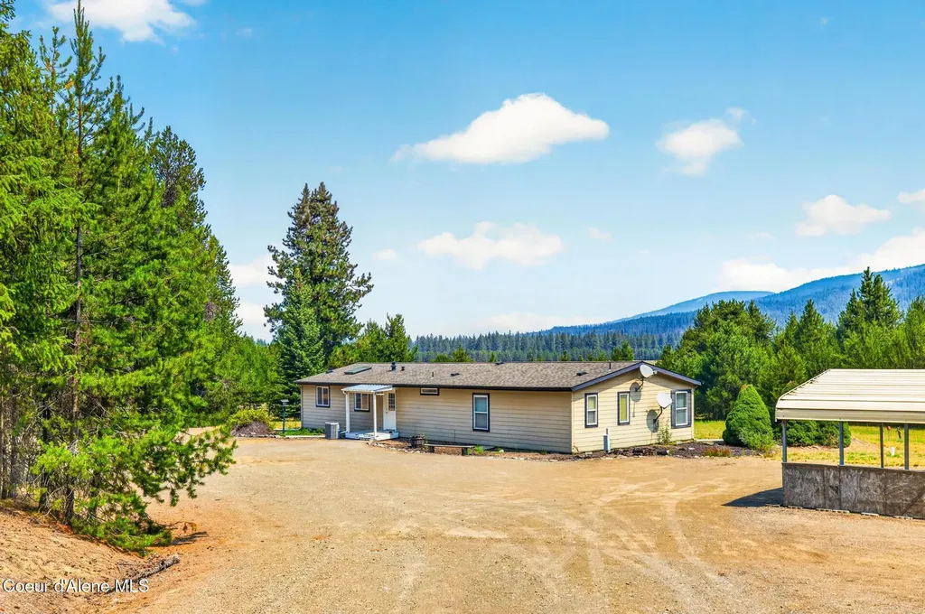 1255 Roberts Lane Blanchard ID 83804