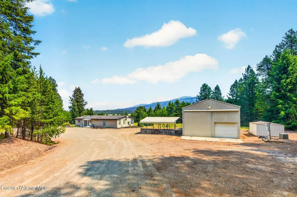 1255 Roberts Lane Blanchard ID 83804