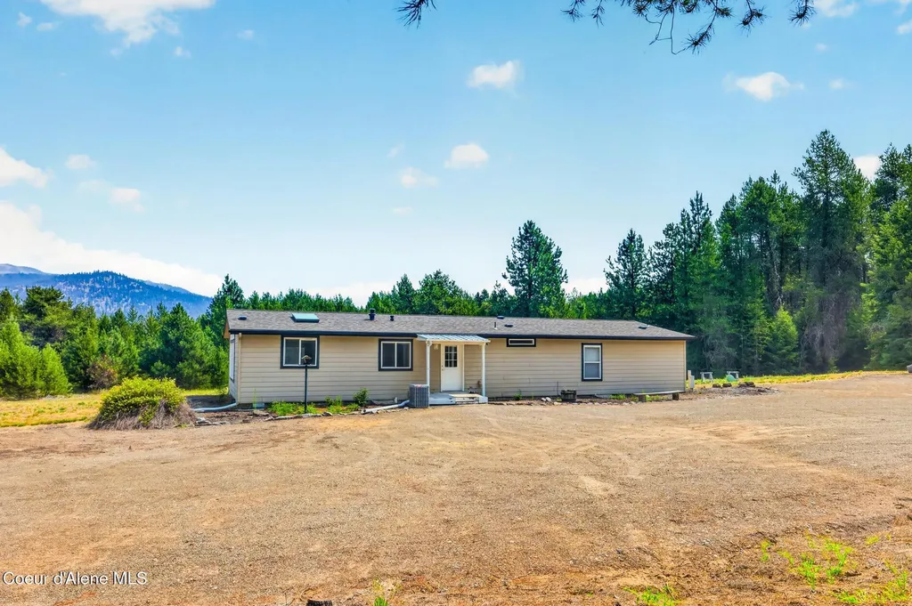 1255 Roberts Lane Blanchard ID 83804