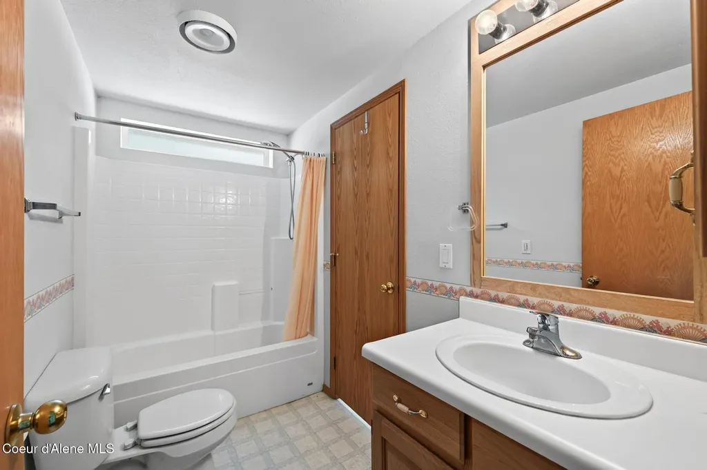 1255 Roberts Lane Blanchard ID 83804