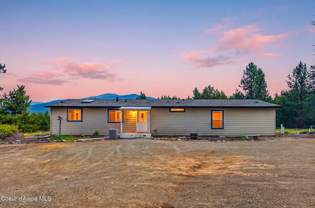 1255 Roberts Lane Blanchard ID 83804