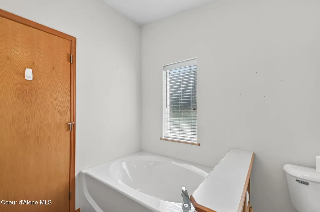 1255 Roberts Lane Blanchard ID 83804