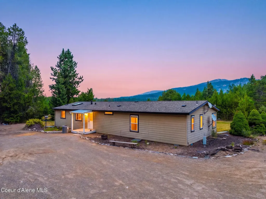 1255 Roberts Lane Blanchard ID 83804