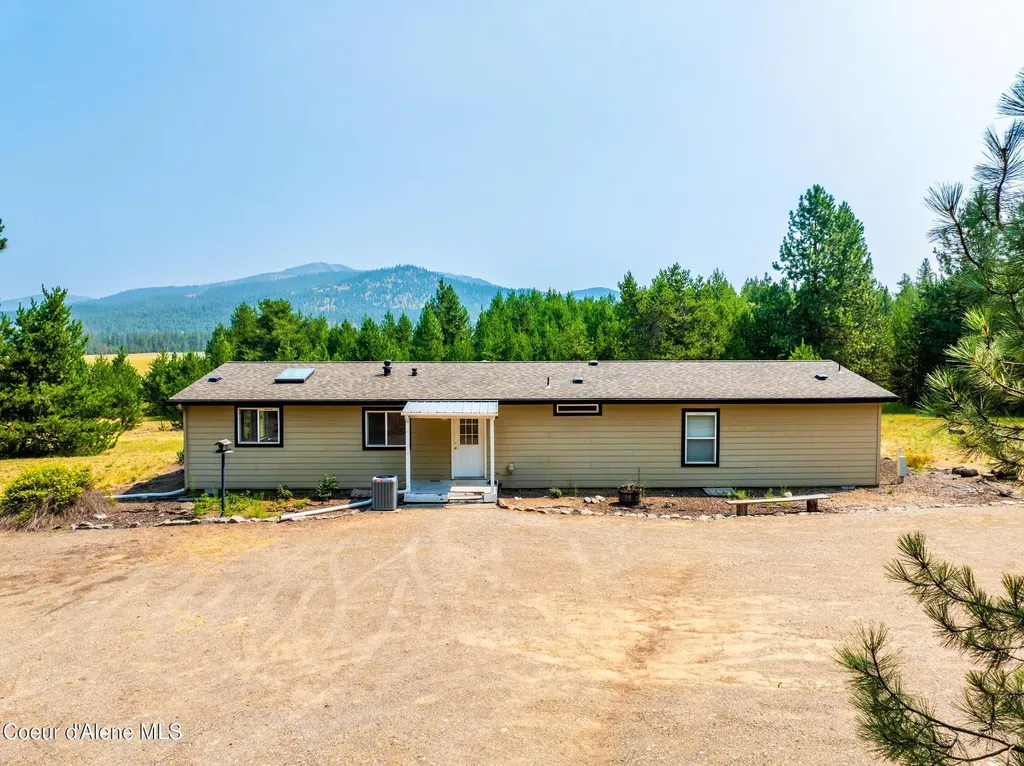 1255 Roberts Lane Blanchard ID 83804