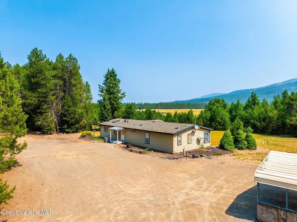1255 Roberts Lane Blanchard ID 83804
