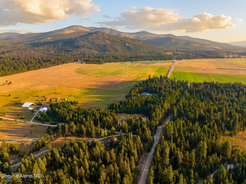 1255 Roberts Lane Blanchard ID 83804