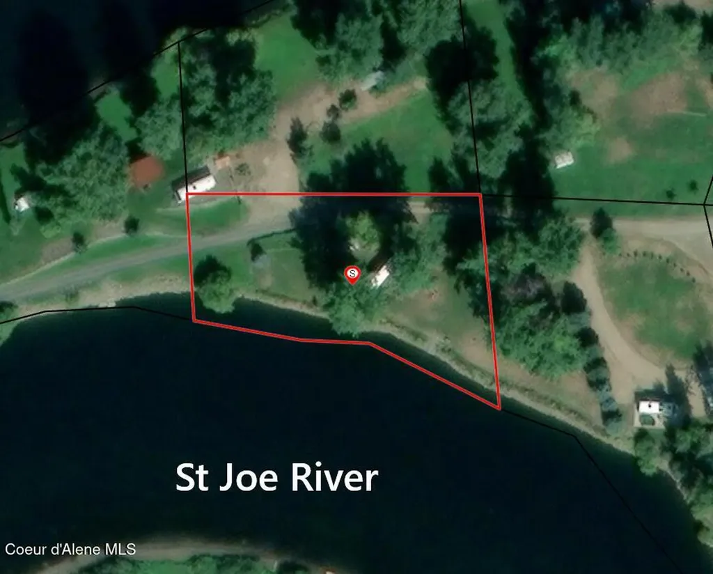 360 Whitetail Flats Lane St. Maries ID 83861
