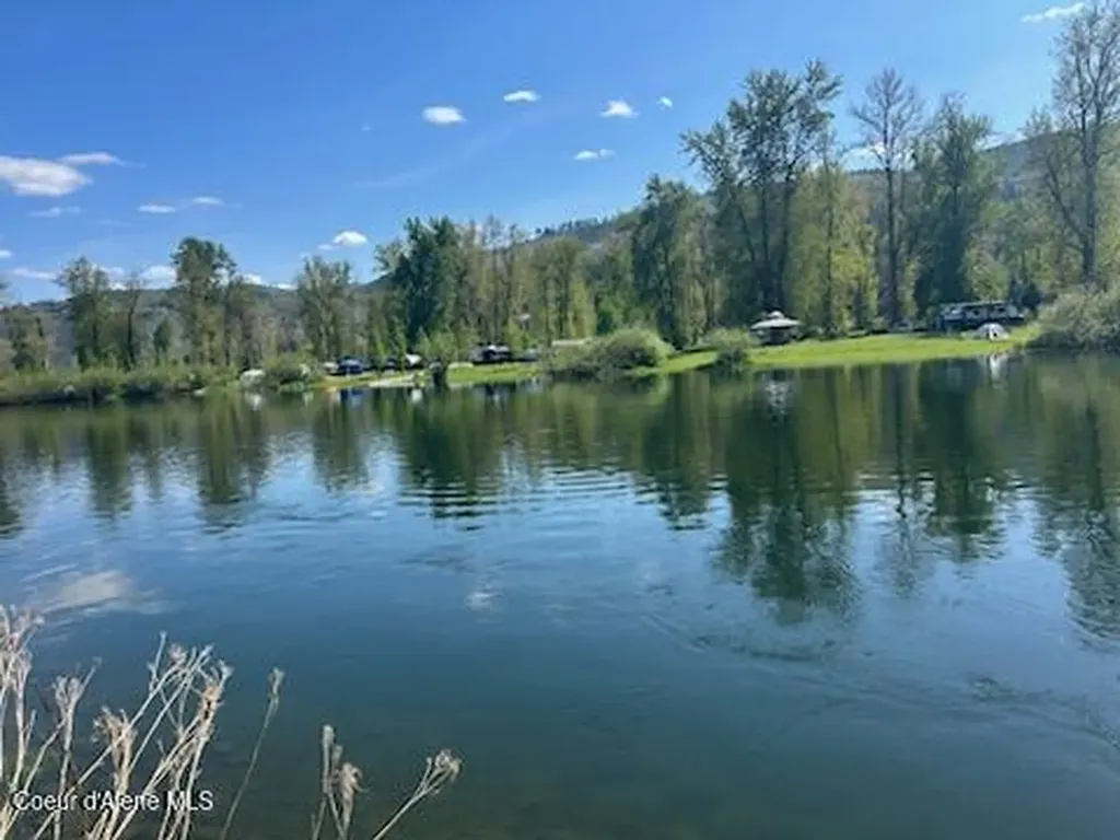 360 Whitetail Flats Lane St. Maries ID 83861