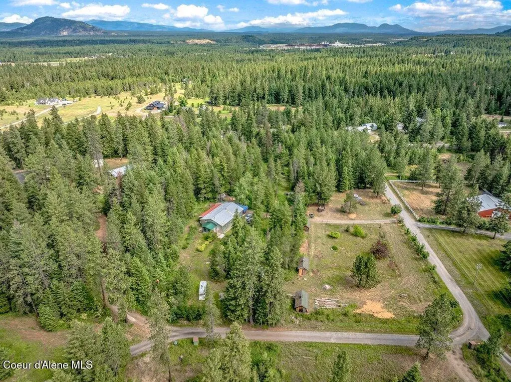 17569 N Kennan Court Hayden ID 83835