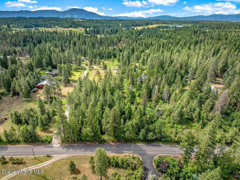 17569 N Kennan Court Hayden ID 83835