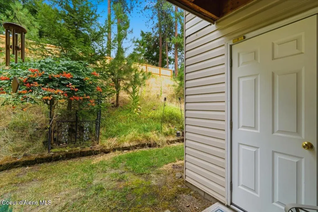 8352 N Village Drive Hayden ID 83835