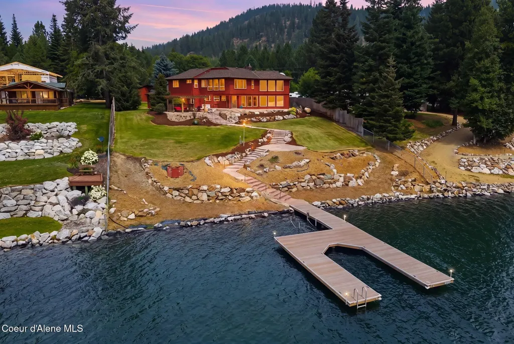161 River Birch Road Laclede ID 83841