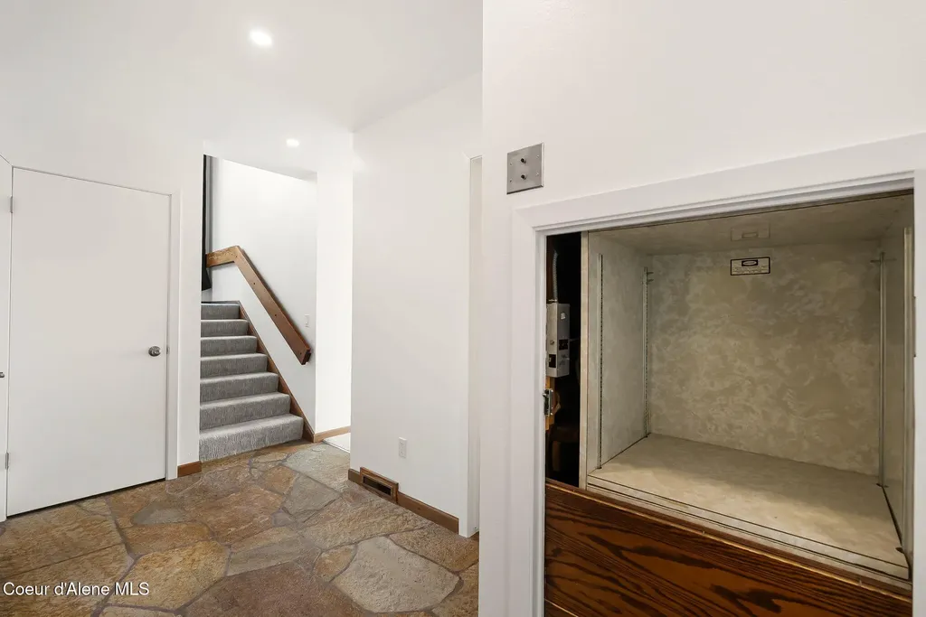 161 River Birch Road Laclede ID 83841