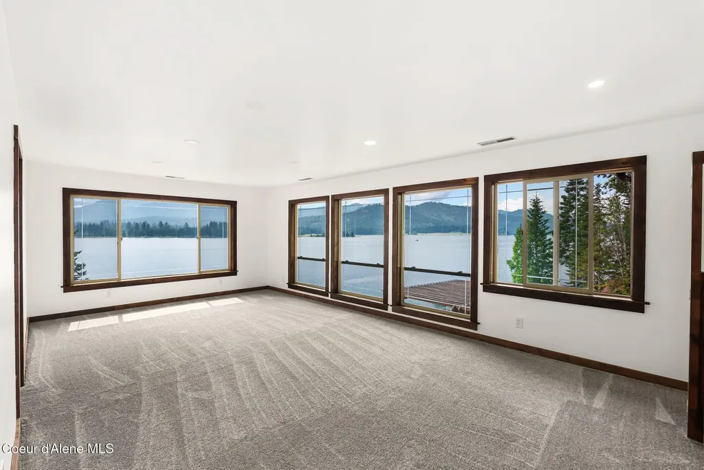 161 River Birch Road Laclede ID 83841