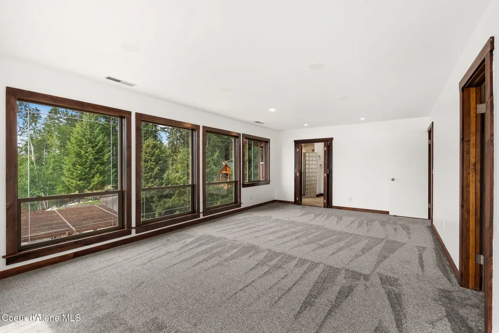 161 River Birch Road Laclede ID 83841