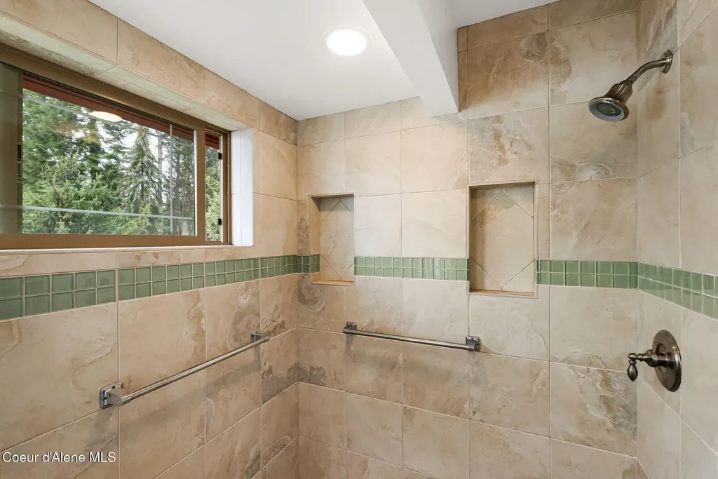 161 River Birch Road Laclede ID 83841
