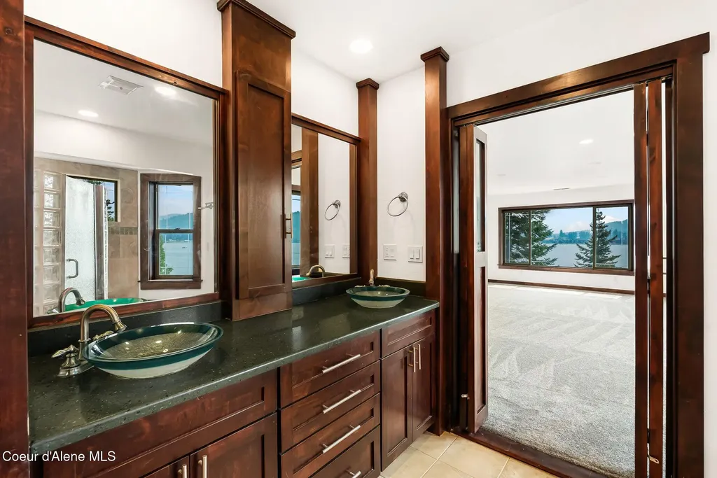 161 River Birch Road Laclede ID 83841