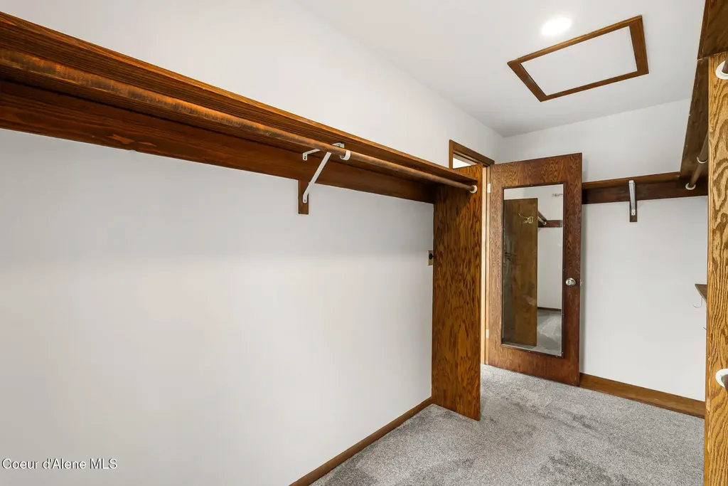 161 River Birch Road Laclede ID 83841