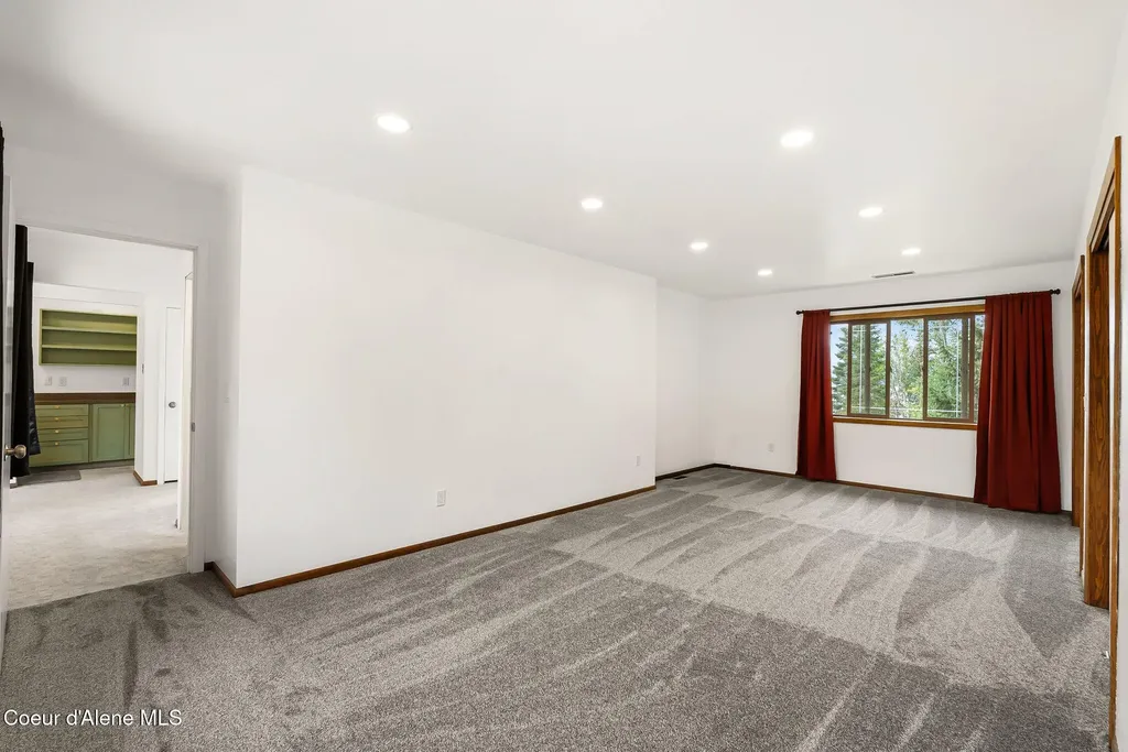 161 River Birch Road Laclede ID 83841