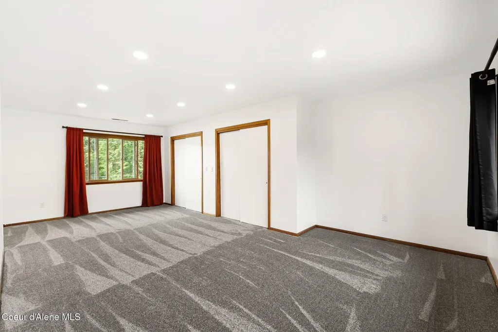 161 River Birch Road Laclede ID 83841