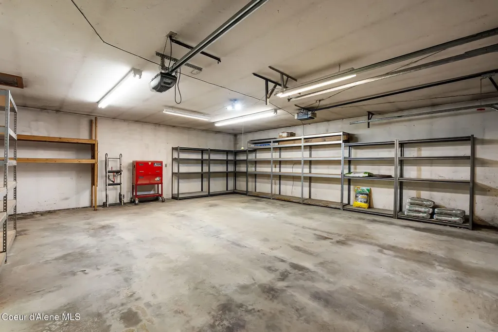161 River Birch Road Laclede ID 83841