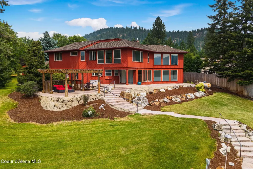 161 River Birch Road Laclede ID 83841