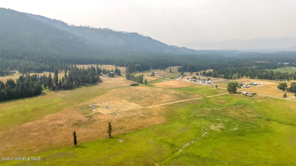 4289 Paradise Valley Road Bonners Ferry ID 83805