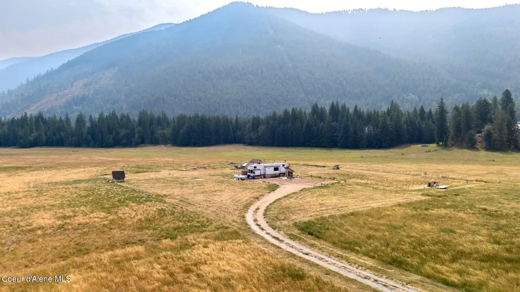 4289 Paradise Valley Road Bonners Ferry ID 83805