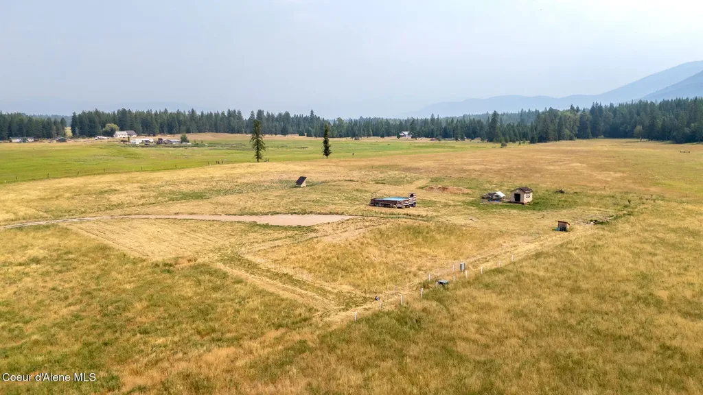 4289 Paradise Valley Road Bonners Ferry ID 83805