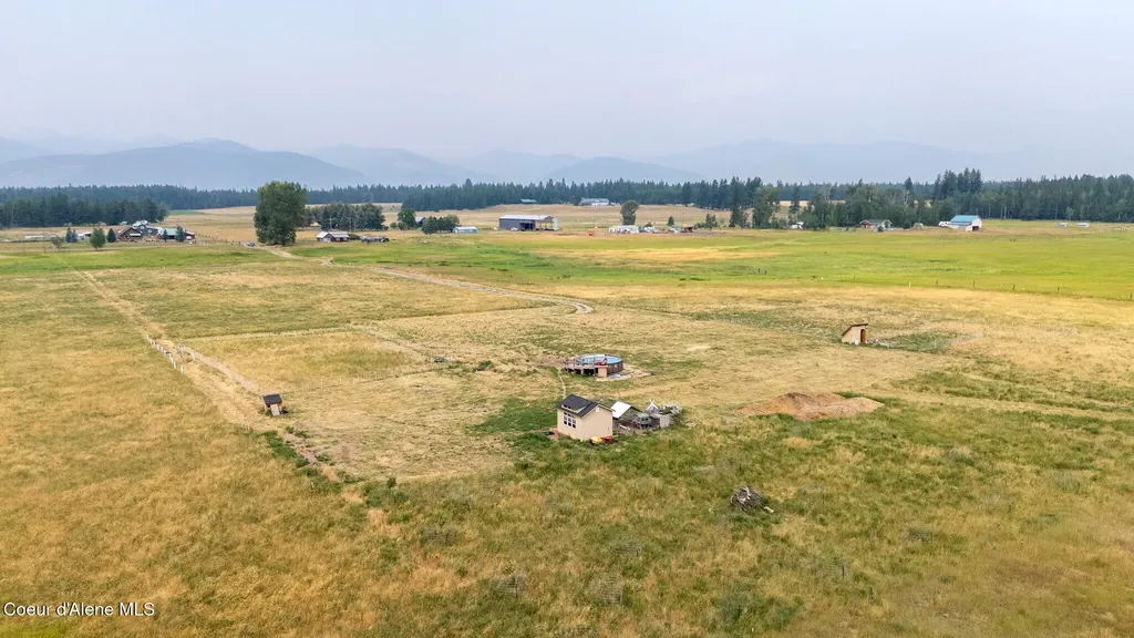 4289 Paradise Valley Road Bonners Ferry ID 83805