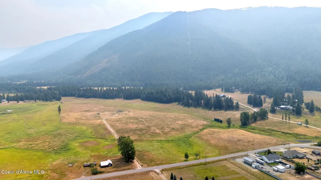 4289 Paradise Valley Road Bonners Ferry ID 83805