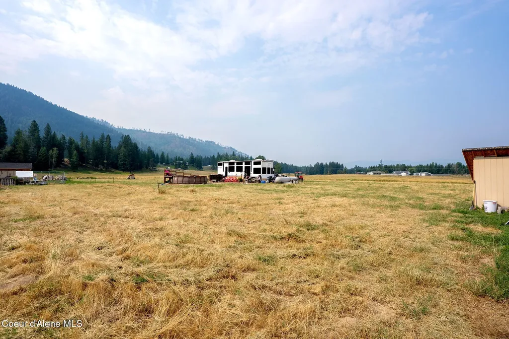 4289 Paradise Valley Road Bonners Ferry ID 83805