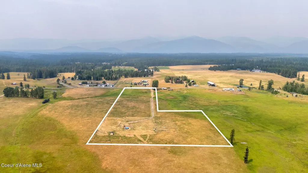 4289 Paradise Valley Road Bonners Ferry ID 83805