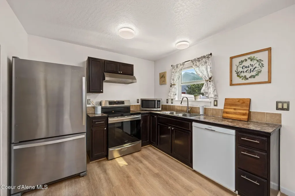 2077 N Travis Lane Post Falls ID 83854