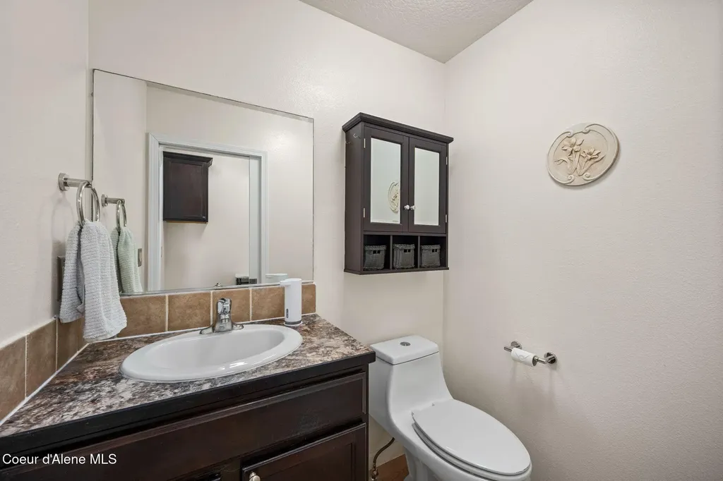 2077 N Travis Lane Post Falls ID 83854