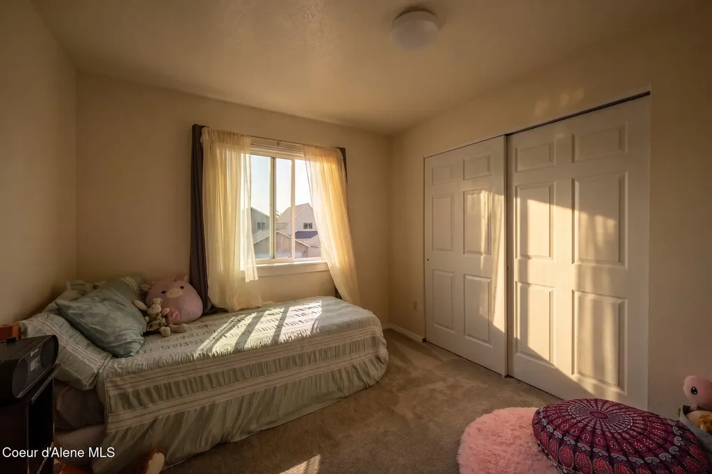 2077 N Travis Lane Post Falls ID 83854