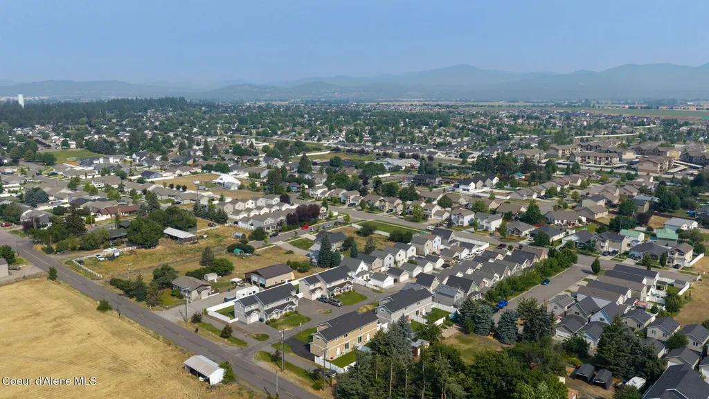 2077 N Travis Lane Post Falls ID 83854