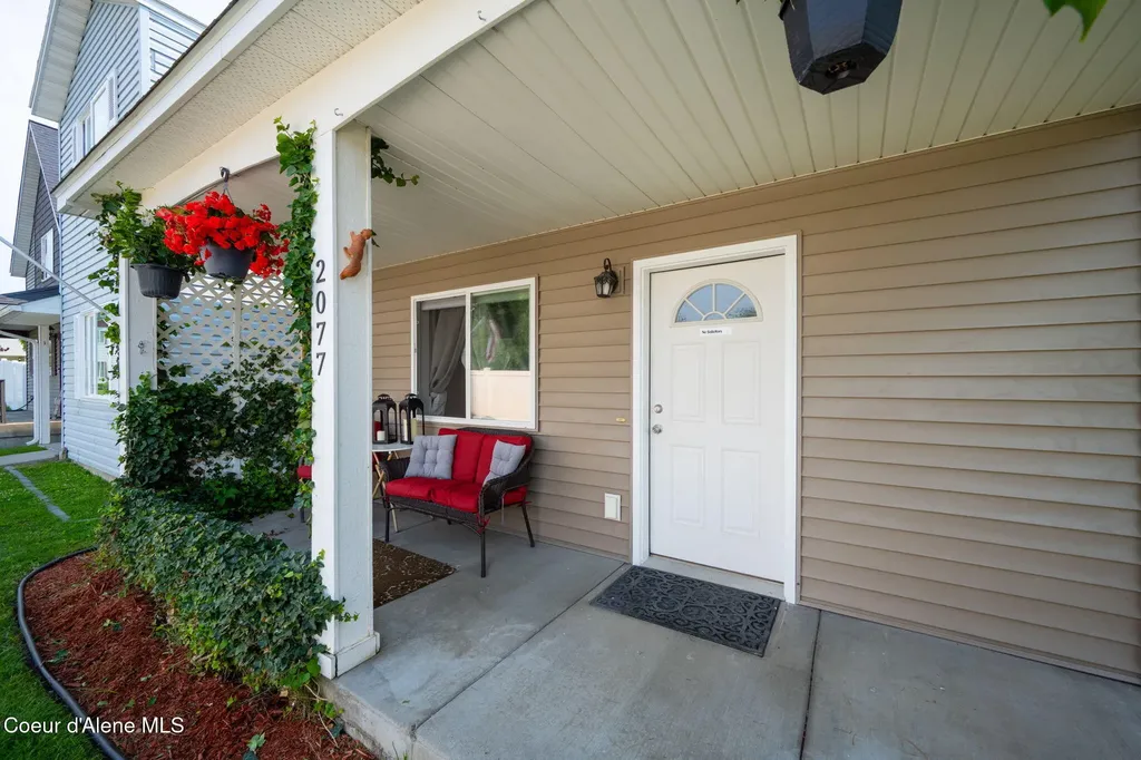 2077 N Travis Lane Post Falls ID 83854